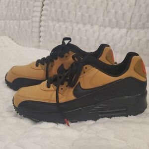 Nike Black and Tan Athletic Shoes